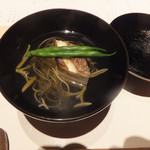 炭火割烹 大嶋 - 温物：真鯛の松皮真丈