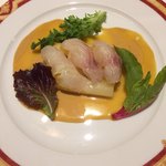 マッシュルーム - ホワイトアスパラガスの温製 オレンジとウニのソース 真鯛のカルパッチョ添え