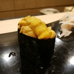 なか條 - バフンウニ軍艦