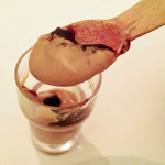 エディション・コウジ シモムラ - 滑らかで甘すぎずほろ苦い大人のプリン