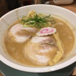 布施 細見商店 - 鶏豚骨らーめん（￥700）