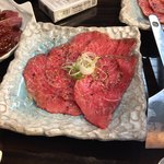 焼肉バル KAKI - 山形牛赤身5秒焼き