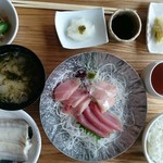Umino Resutoran Ootoku - ぶり定食