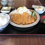 Yoshiroku - とんかつ定食