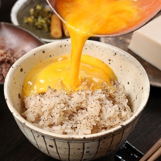 こだわりのメニューで楽しみ、寛げる空間