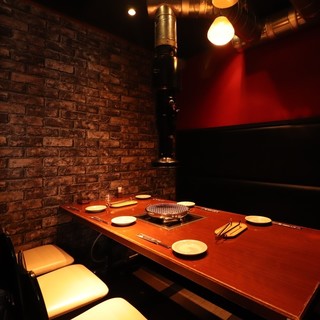 Private rooms and tatami rooms that can accommodate up to 10 people are available for various occasions ☆
