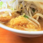 ラーメン二郎 - ニンニクの一部
