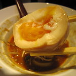 麺屋 波 - とろ～っと黄身が。