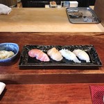 Sushi Yasukouchi - 特上握り！前半！
                        大トロ、ホタテ、烏賊、鯛？