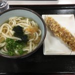 みき - 本日のお昼ごはんです(・ω・)
      かけ小でもボリュームあります