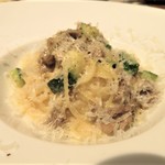 RADICE - 牛ラグーとズッキーニのクリームパスタ