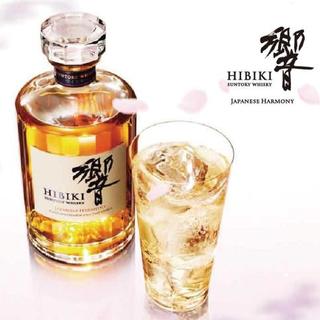 [We offer many famous sakes, including Japan's world-famous whiskey "Hibiki"]