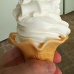ふぁーむさるーと - 料理写真:ソフトクリーム（２５０円）