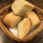 Torattoria Ajiago - 柔らかいパン