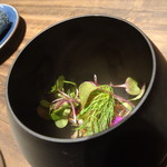 アコルドゥ - 野迫川のアマゴ フェンネル　燻した卵