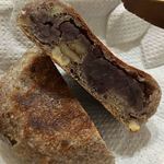 コンセントマーケット - くるみ、マカダミアナッツ、ヘーゼルナッツが生地にゴロゴロ入ったあんぱん