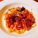 トラットリア ダイ パエサーニ - ヤギのラグーソース