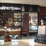 黒に白でお店お名前が。おしゃれな外観です♪