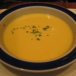 ランチセットのスープです（この日はｺｰﾝｽｰﾌﾟ）。