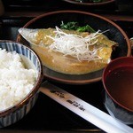 Sumibi Yakitori Kushi Hacchin - ランチセットの鯖の味噌煮定職です♪