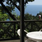 晴れた日はテラス席で食事もよさそうですね♪