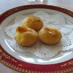 春陽亭 - コースについてくる、パンです♪カワイイ。