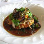 春陽亭 - 伊勢エビのメインディッシュです♪