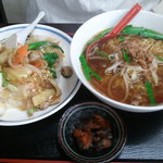 四季紅 - ラーメンセット[台湾塩ラーメンとチャーハン] 780円