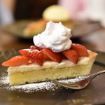 ミルズカフェ - いちごタルト