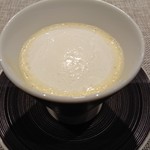 神戸牛炉窯焼ステーキ 雪月風花 北野坂 - トリュフムースのポタージュスープ