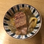 和洋酒菜 ひで - 鯨と白菜の煮物