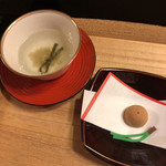 菊乃井 - 梅昆布茶とお菓子