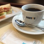 ドトールコーヒーショップ - モーニングセット390円でした。コンセントもありました