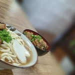 きしもと食堂 - きしもとそば 大 650円   ジューシー250円 