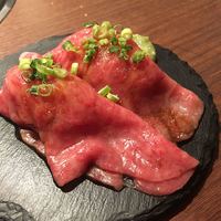 Yakiniku BarBies - とろ握り寿し