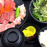 炭火焼肉 丸野焼肉・ホルモン - 