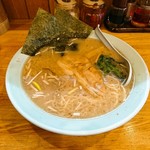 吉六家 - 吉六家さん ラーメン並(っ`-´c)ﾝﾏｯ!