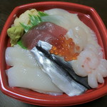 アストロ 丼丸 - 海鮮丼大盛り(600円+税)