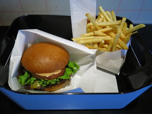 ヘンリーズ バーガー 代官山 Henry S Burger Daikanyama 代官山 ハンバーガー 食べログ ヘンリーズ バーガー 代官山 Henry S Burger Daikanyama 代官山 ハンバーガー 食べログ