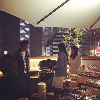 場所とコンロ貸します 持ち込みバーベキュープラン Okutera オクテラ 東梅田 ビアガーデン 食べログ