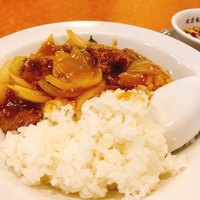 横浜中華街 北京飯店 - 牛ヒレ肉の中華カレーライス1,620円(税込み)
                    