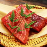 Daitora - マグロぶつ切りなどの鮮魚もご用意しています。
