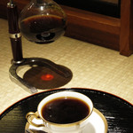 Gion Kissa Rinken - １杯づつ丁寧に点てるサイフォン珈琲はホットもアイスもございます。