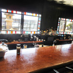 CAFE燈 - 店内はカウンターとテーブル('18.3月中旬)