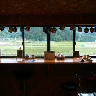 ホーリーカフェアンドヤマオクバー_2