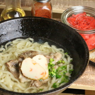 食べたらわかるこの違い♪空輸仕入れの沖縄そばが美味しい！