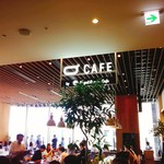 Q CAFE by Royal Garden Cafe - 内観