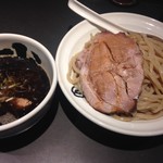 麺屋武蔵 武骨相傳 - 黒つけ麺900円大盛