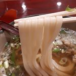 味万 - やわらかい大阪うどんの魅力。おだしの香りもいいです。