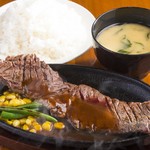 ジャンボステーキはらぺこや 蒲田東口本店